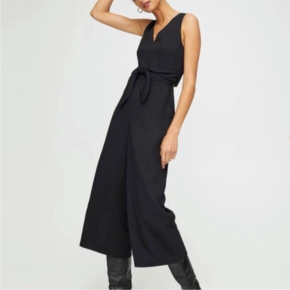 Aritzia Wilfred Ecoulement Jumpsuit Tie waist V-neck Wide flare leg Black Size 2 - Picture 2 of 15